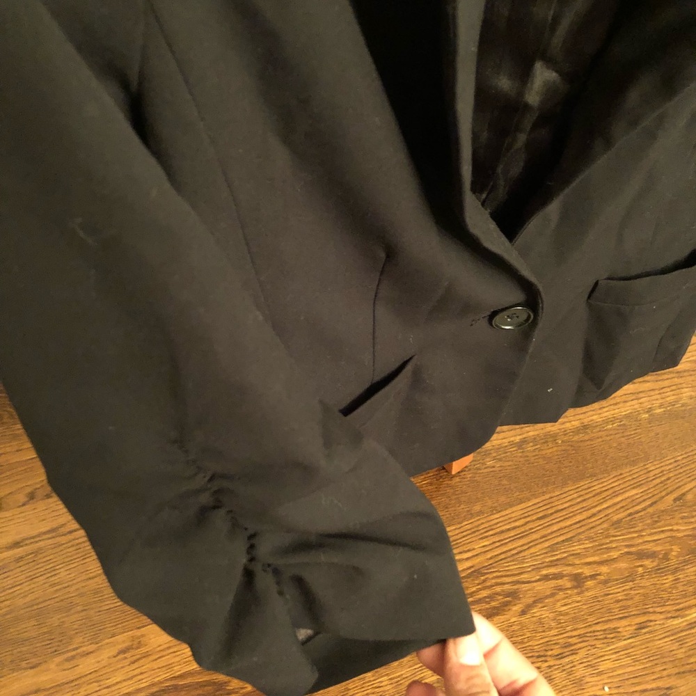 Black blazer - Picture 2 of 2